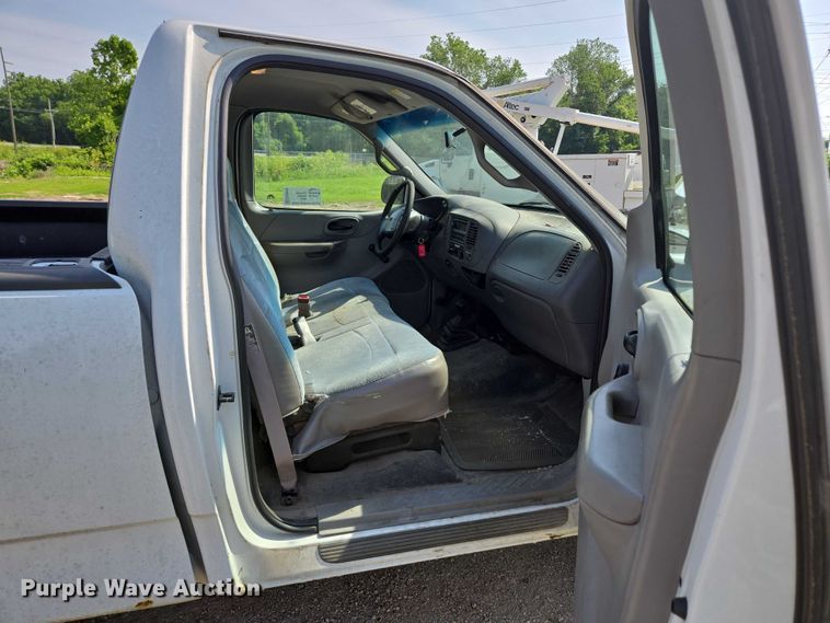 image for item ED2070 2000 Ford F150 pickup truck