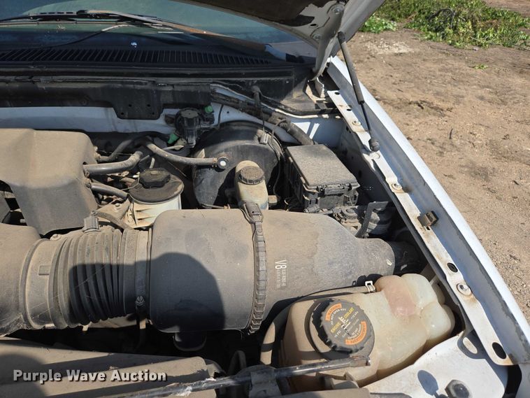 image for item ED2070 2000 Ford F150 pickup truck