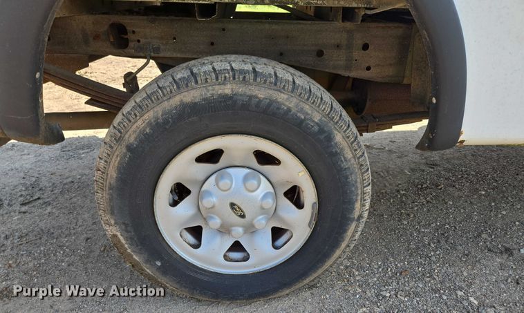 image for item ED2070 2000 Ford F150 pickup truck