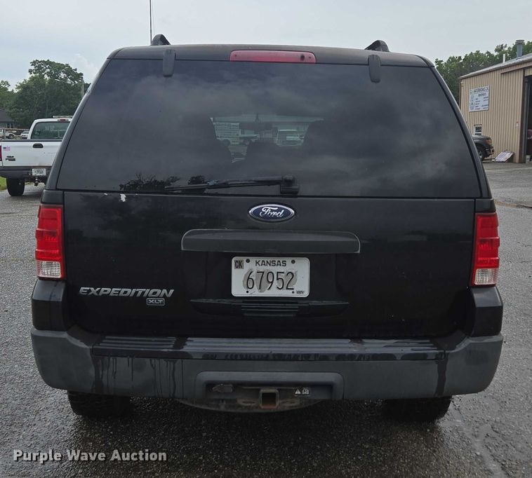 image for item ED2082 2006 Ford Expedition XLT SUV