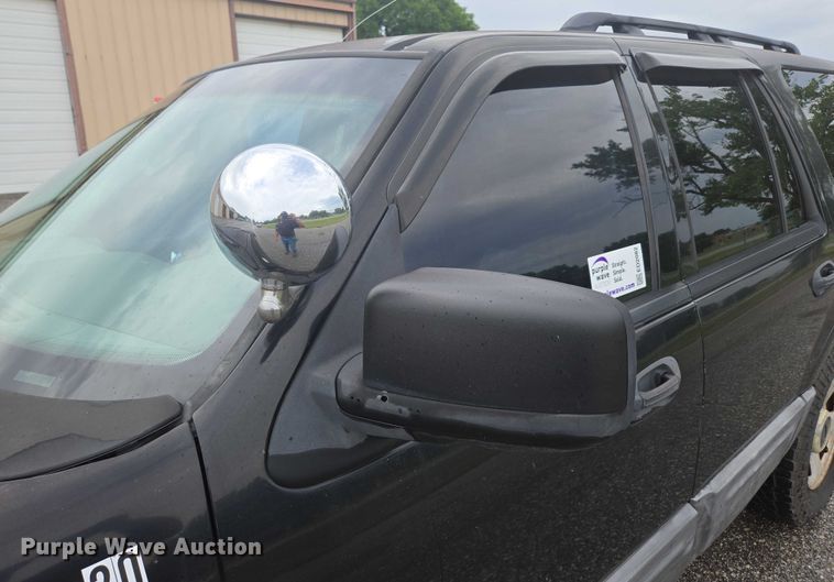 image for item ED2082 2006 Ford Expedition XLT SUV