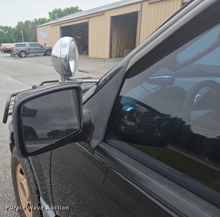 image for item ED2082 2006 Ford Expedition XLT SUV