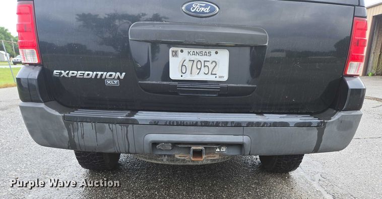 image for item ED2082 2006 Ford Expedition XLT SUV
