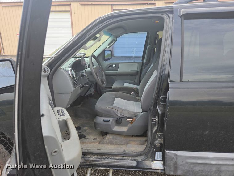image for item ED2082 2006 Ford Expedition XLT SUV