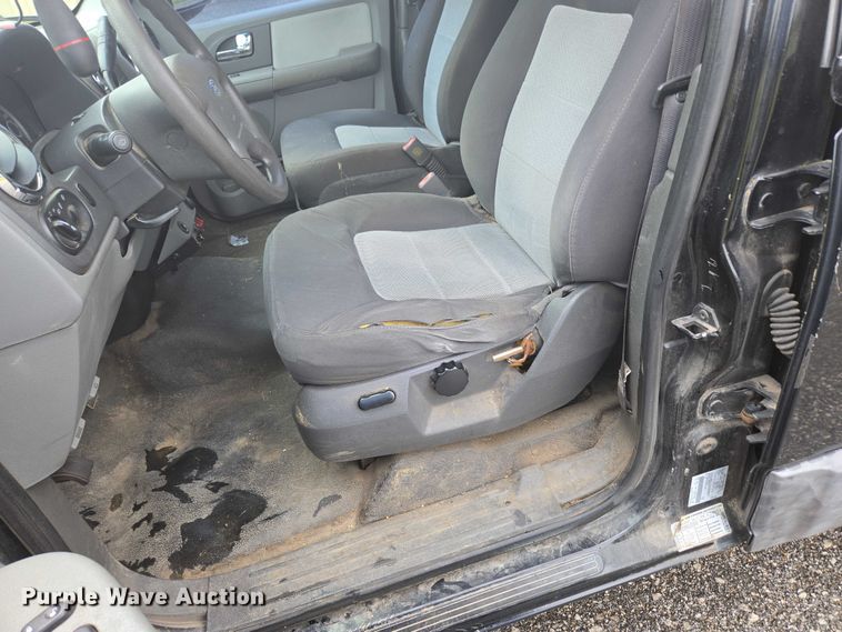 image for item ED2082 2006 Ford Expedition XLT SUV