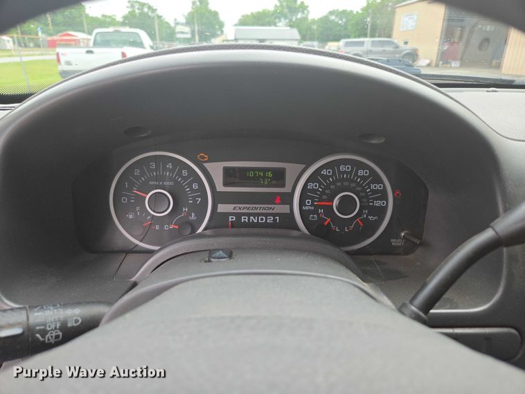 image for item ED2082 2006 Ford Expedition XLT SUV