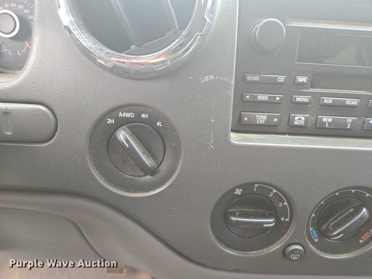 image for item ED2082 2006 Ford Expedition XLT SUV