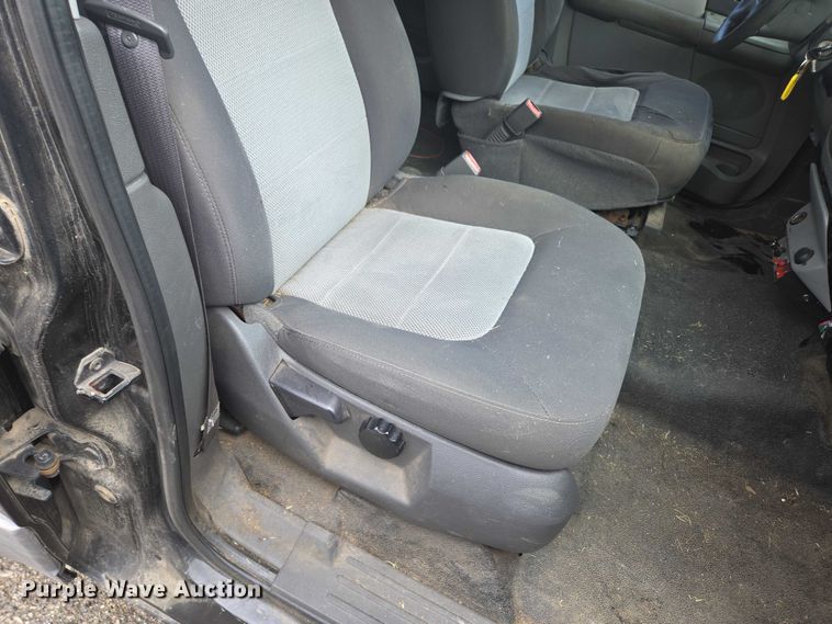 image for item ED2082 2006 Ford Expedition XLT SUV