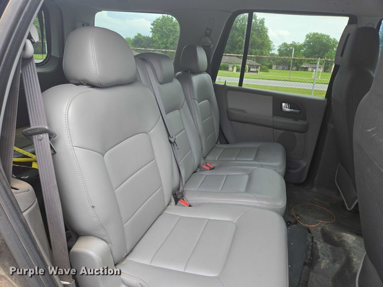image for item ED2082 2006 Ford Expedition XLT SUV
