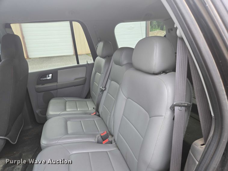 image for item ED2082 2006 Ford Expedition XLT SUV