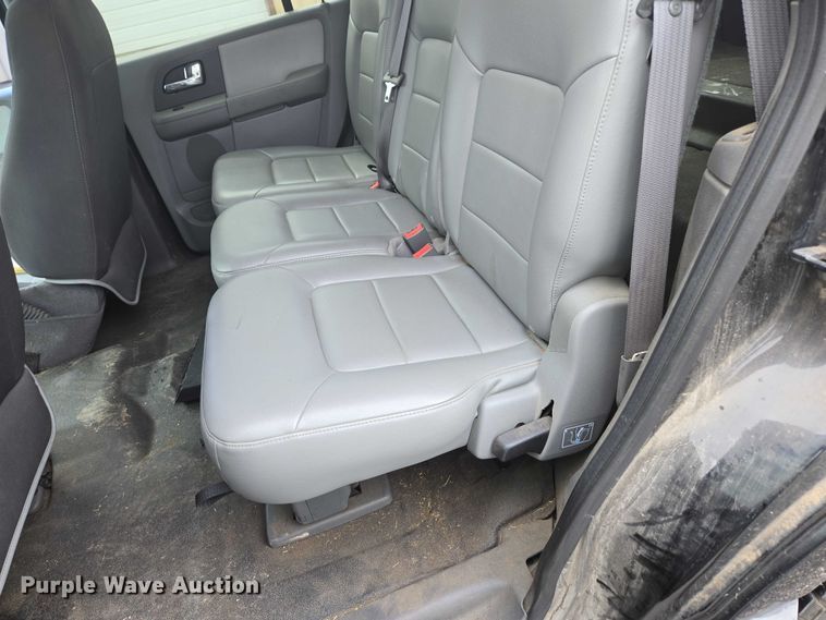 image for item ED2082 2006 Ford Expedition XLT SUV