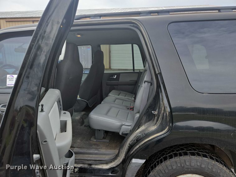 image for item ED2082 2006 Ford Expedition XLT SUV