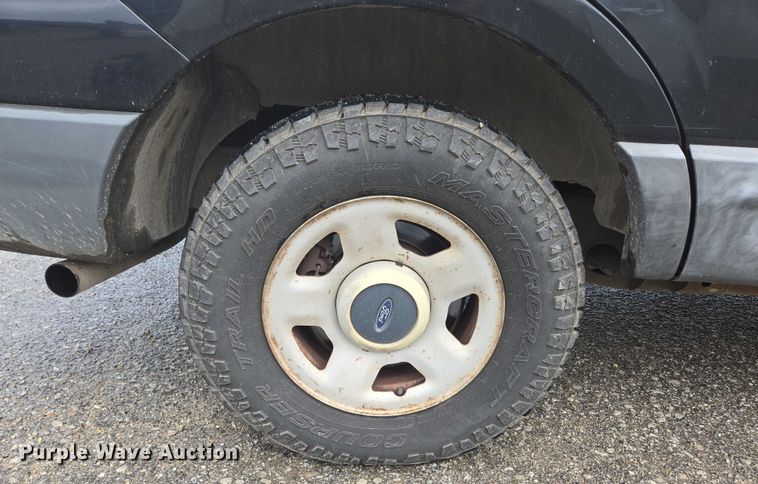 image for item ED2082 2006 Ford Expedition XLT SUV