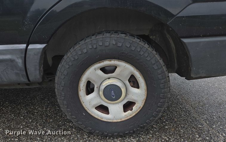 image for item ED2082 2006 Ford Expedition XLT SUV