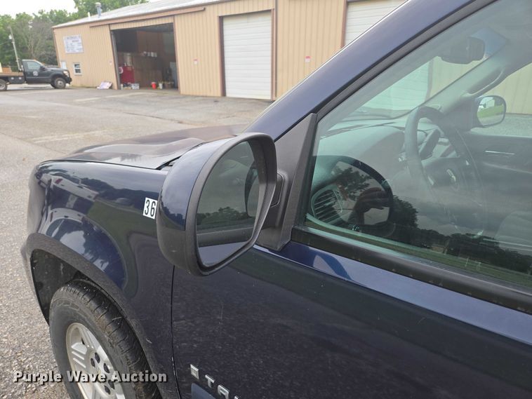 image for item ED2084 2008 Chevrolet Tahoe SUV