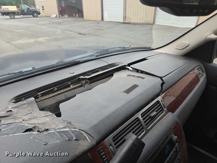 image for item ED2084 2008 Chevrolet Tahoe SUV