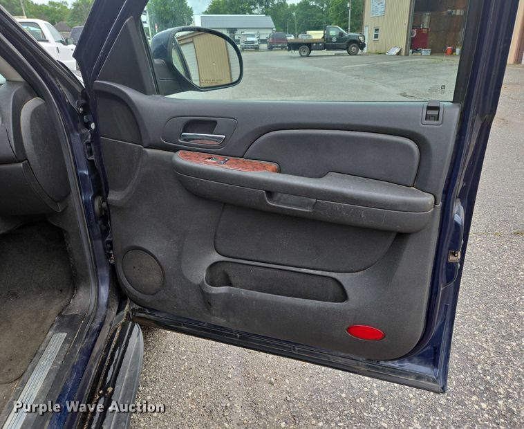 image for item ED2084 2008 Chevrolet Tahoe SUV