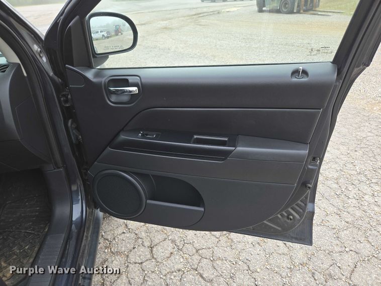 image for item ED2091 2014 Jeep Compass SUV