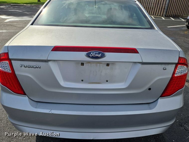 image for item ED2093 2011 Ford Fusion S 