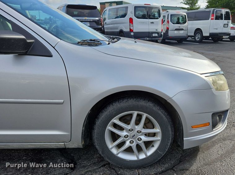image for item ED2093 2011 Ford Fusion S 