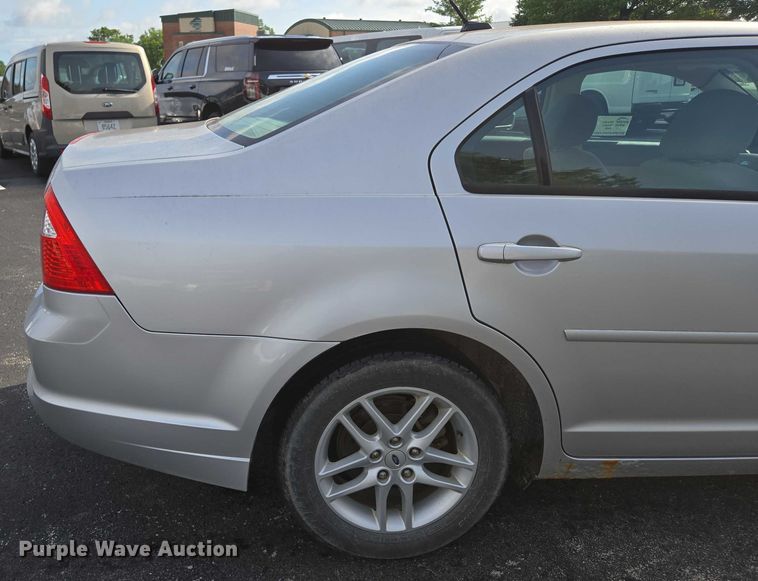 image for item ED2093 2011 Ford Fusion S 