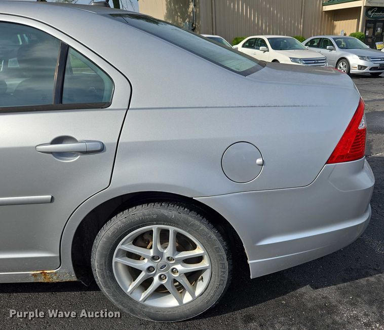 image for item ED2093 2011 Ford Fusion S 