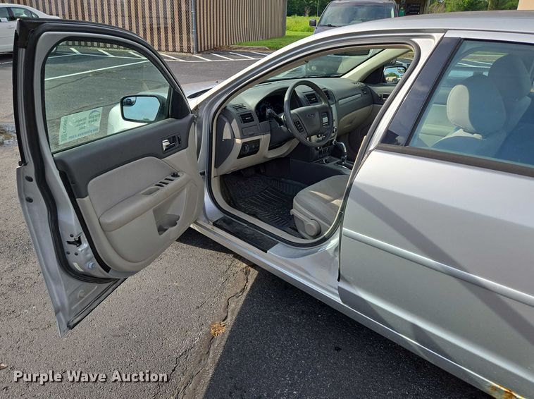 image for item ED2093 2011 Ford Fusion S 