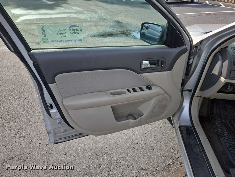 image for item ED2093 2011 Ford Fusion S 