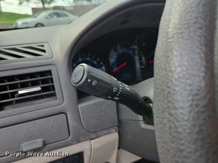 image for item ED2093 2011 Ford Fusion S 