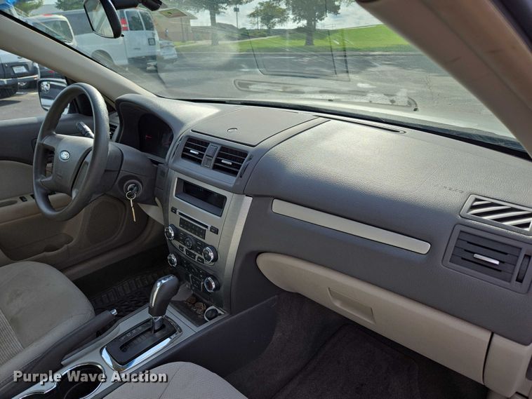 image for item ED2093 2011 Ford Fusion S 