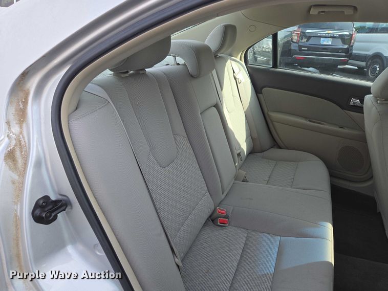 image for item ED2093 2011 Ford Fusion S 