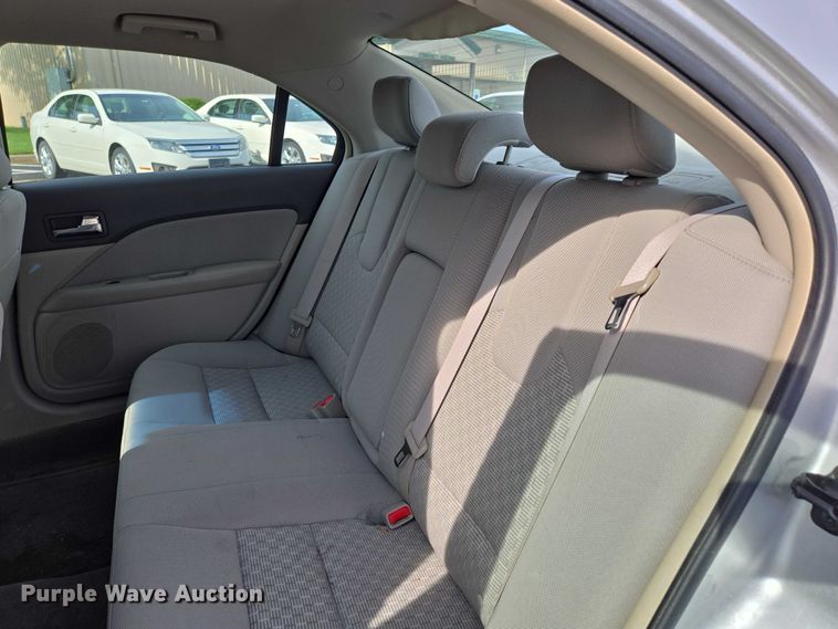image for item ED2093 2011 Ford Fusion S 