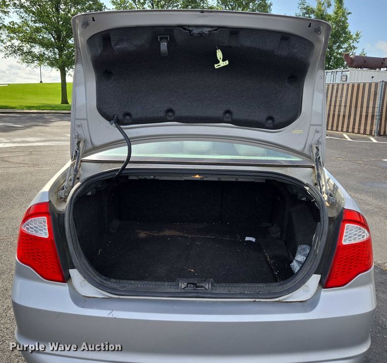 image for item ED2093 2011 Ford Fusion S 