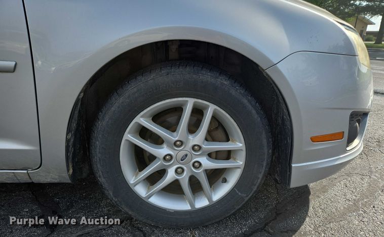 image for item ED2093 2011 Ford Fusion S 