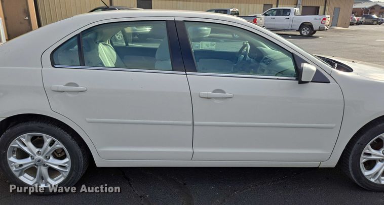 image for item ED2094 2012 Ford Fusion SE 