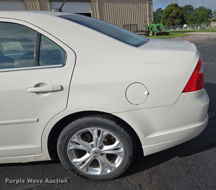 image for item ED2094 2012 Ford Fusion SE 