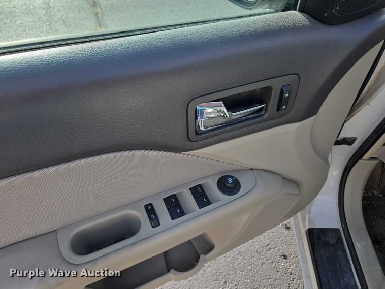 image for item ED2094 2012 Ford Fusion SE 