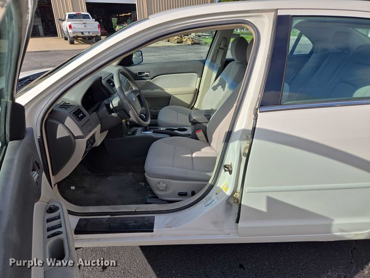 image for item ED2094 2012 Ford Fusion SE 
