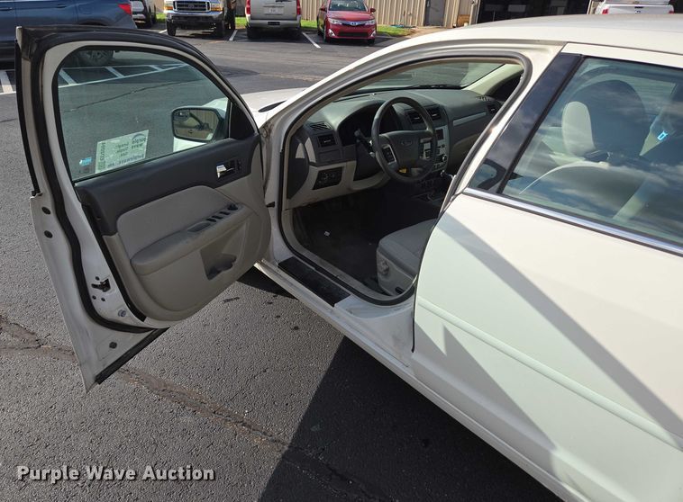 image for item ED2094 2012 Ford Fusion SE 