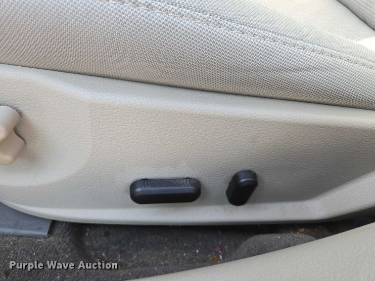 image for item ED2094 2012 Ford Fusion SE 