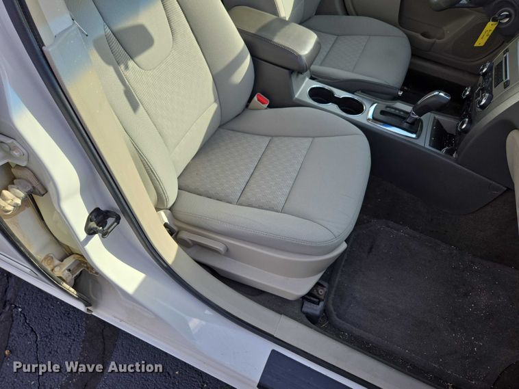 image for item ED2094 2012 Ford Fusion SE 