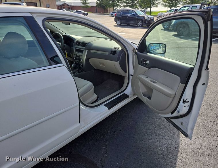 image for item ED2094 2012 Ford Fusion SE 