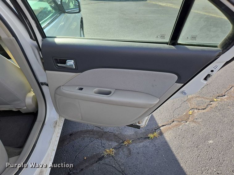 image for item ED2094 2012 Ford Fusion SE 