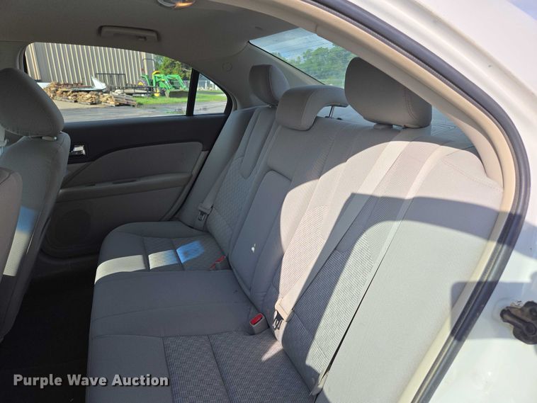 image for item ED2094 2012 Ford Fusion SE 