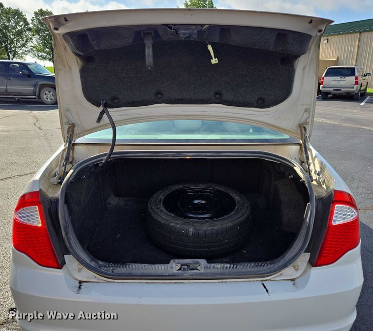 image for item ED2094 2012 Ford Fusion SE 