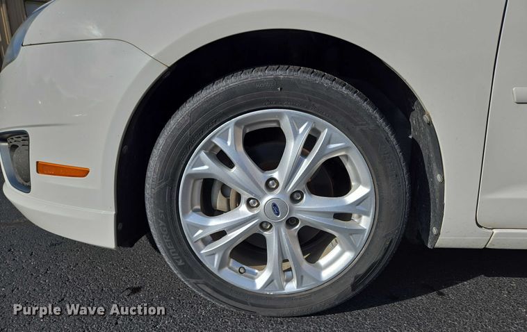 image for item ED2094 2012 Ford Fusion SE 