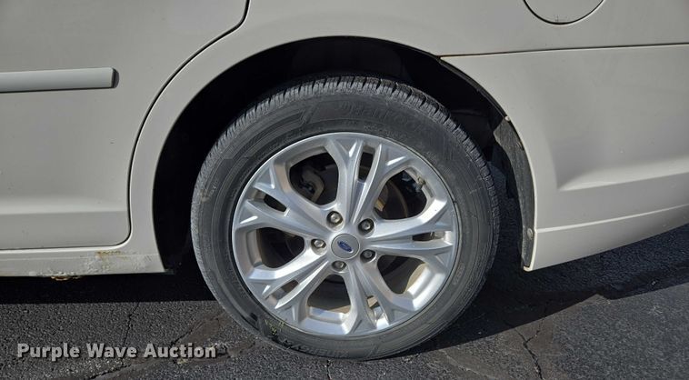 image for item ED2094 2012 Ford Fusion SE 