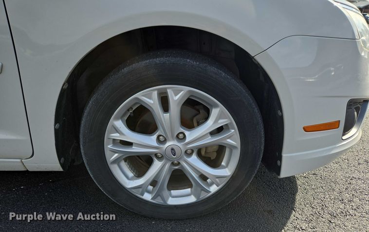 image for item ED2094 2012 Ford Fusion SE 