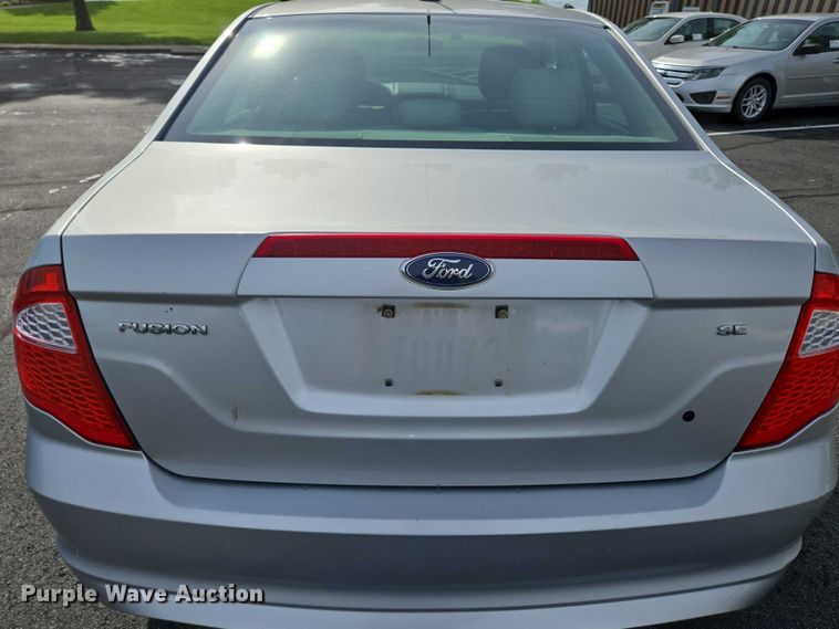 image for item ED2095 2012 Ford Fusion SE 
