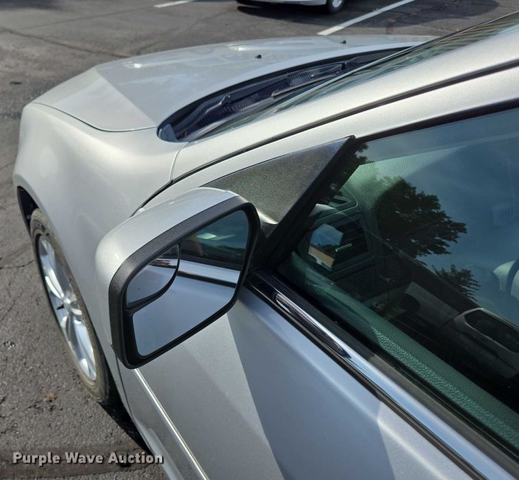 image for item ED2095 2012 Ford Fusion SE 